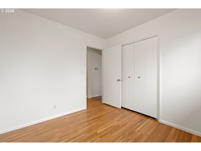 1860 Sw WYNWOOD Ave, Portland, OR 97225