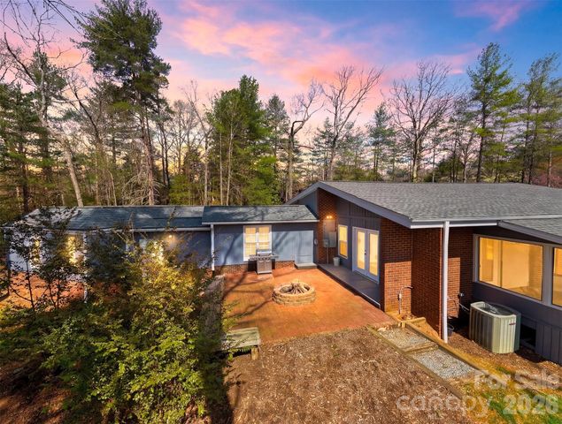 1300 Laurel Street NE, Valdese, NC 28690