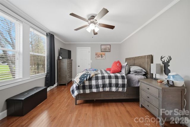 1300 Laurel Street NE, Valdese, NC 28690