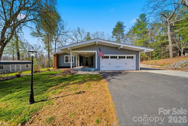 1300 Laurel Street NE, Valdese, NC 28690