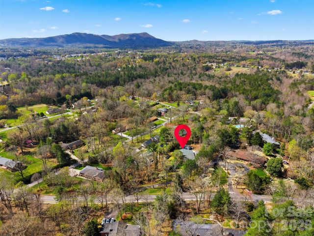 1300 Laurel Street NE, Valdese, NC 28690