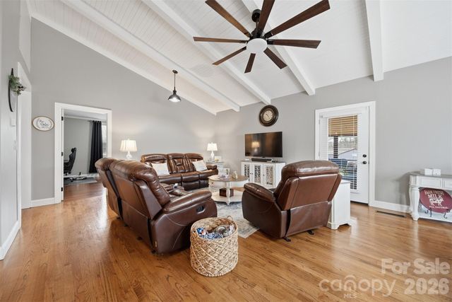 1300 Laurel Street NE, Valdese, NC 28690