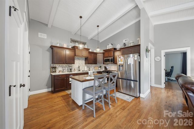 1300 Laurel Street NE, Valdese, NC 28690