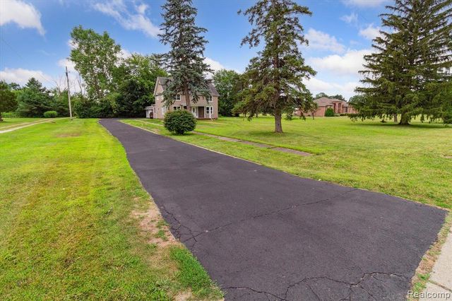 2071 W Mount Morris Road, Mount Morris, MI 48458