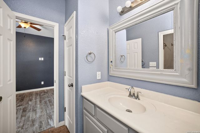 14411 CORRAL CT, Elmendorf, TX 78112