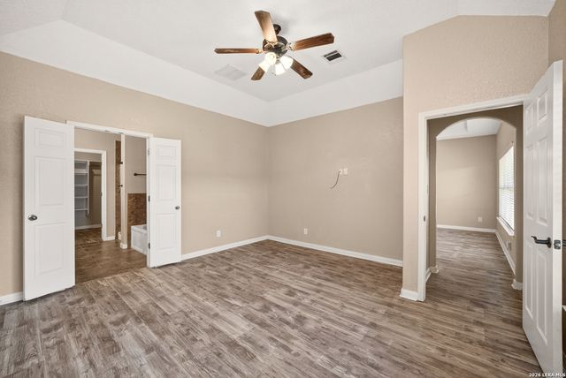 14411 CORRAL CT, Elmendorf, TX 78112