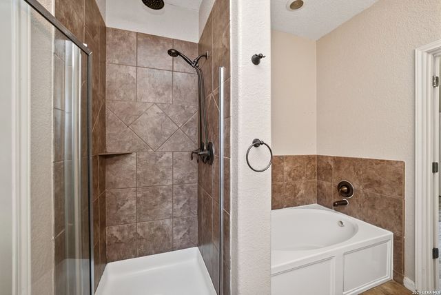 14411 CORRAL CT, Elmendorf, TX 78112