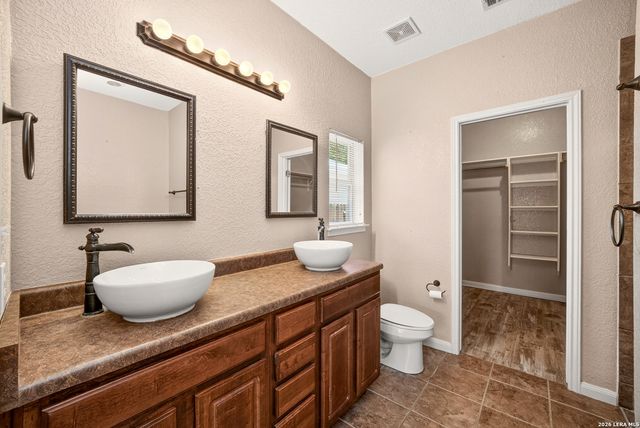 14411 CORRAL CT, Elmendorf, TX 78112