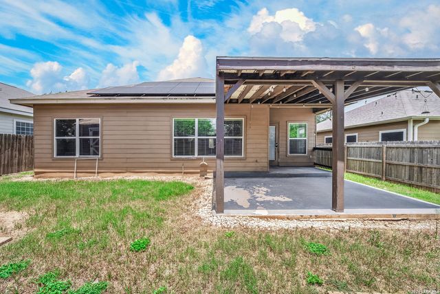 14411 CORRAL CT, Elmendorf, TX 78112