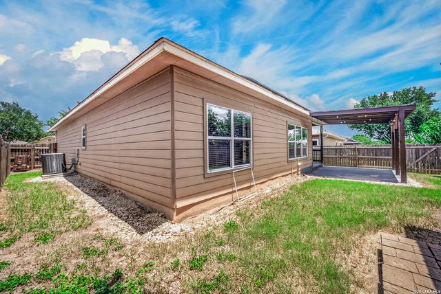 14411 CORRAL CT, Elmendorf, TX 78112