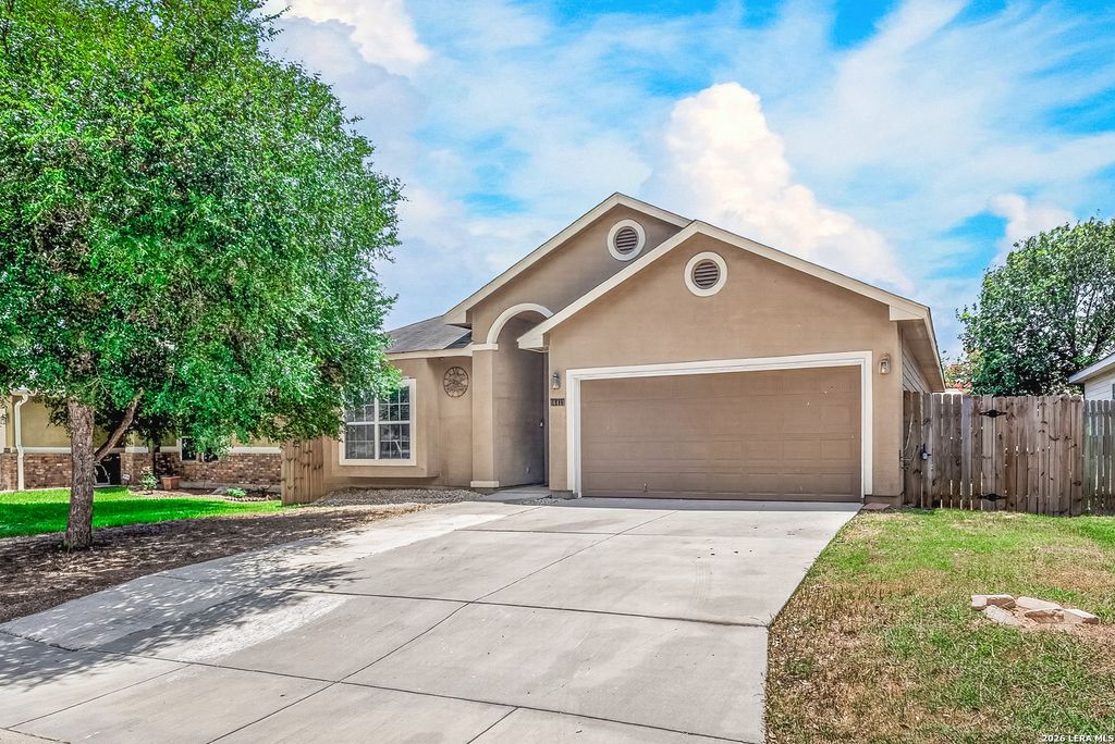 14411 CORRAL CT, Elmendorf, TX 78112