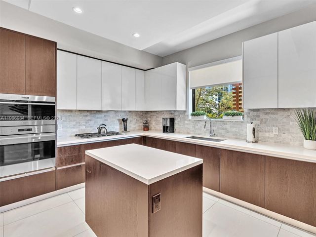 3040 N Ocean Blvd N103, Fort Lauderdale, FL 33308