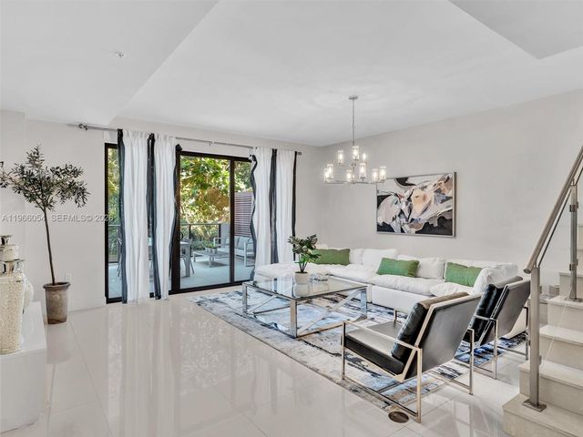 3040 N Ocean Blvd N103, Fort Lauderdale, FL 33308