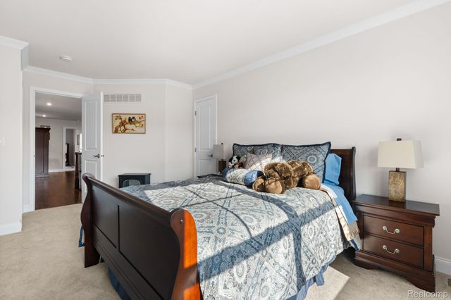 3020 N Spurway Drive, Ann Arbor, MI 48105