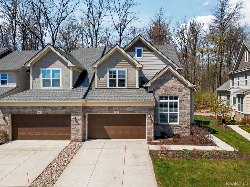 3020 N Spurway Drive, Ann Arbor, MI 48105