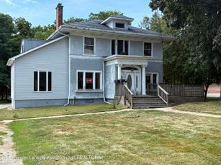 338 S Cochran Avenue, Charlotte, MI 48813