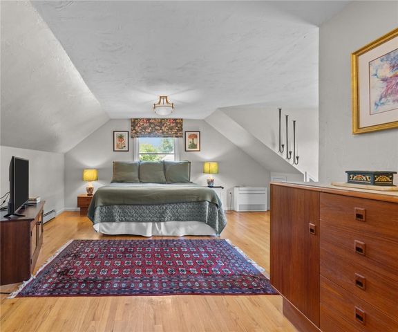 11 Stonegate Road, Warren, RI 02885