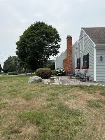 11 Stonegate Road, Warren, RI 02885