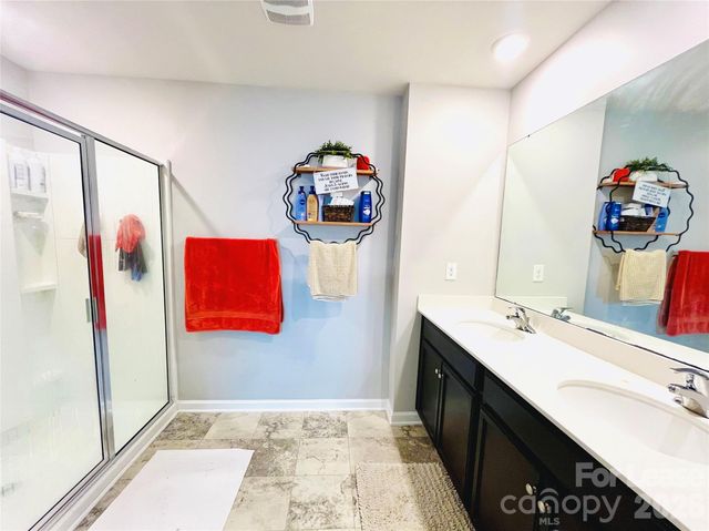 3044 Winesap Drive, Dallas, NC 28034
