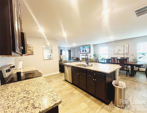 3044 Winesap Drive, Dallas, NC 28034