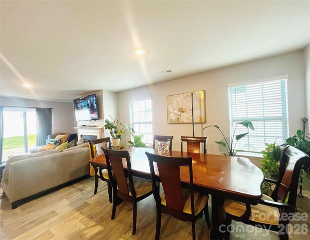 3044 Winesap Drive, Dallas, NC 28034