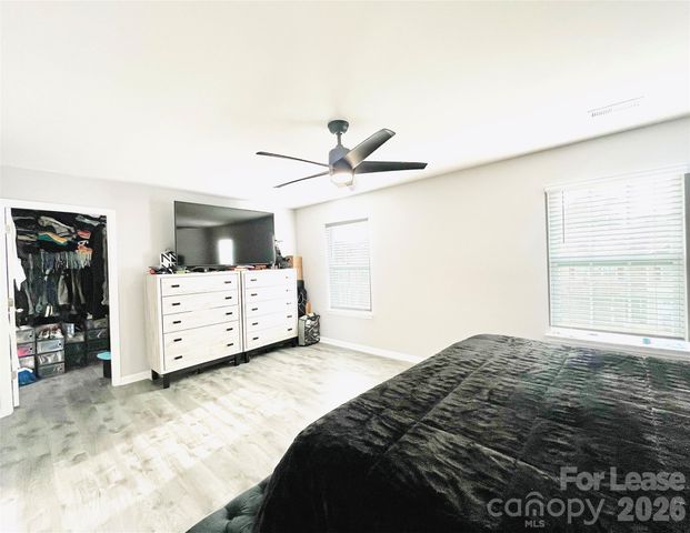 3044 Winesap Drive, Dallas, NC 28034