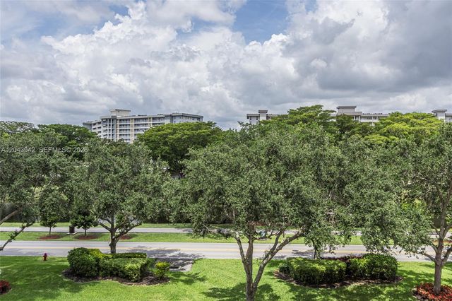 3250 N Palm Aire Dr 406, Pompano Beach, FL 33069