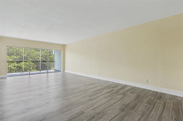 3250 N Palm Aire Dr 406, Pompano Beach, FL 33069