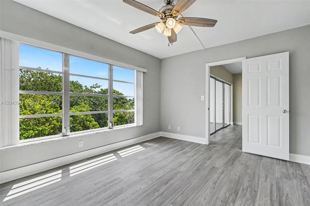 3250 N Palm Aire Dr 406, Pompano Beach, FL 33069