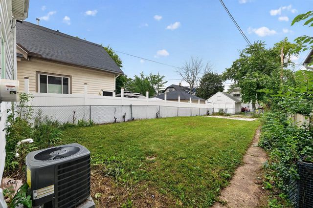4608 N 30th STREET, Milwaukee, WI 53209