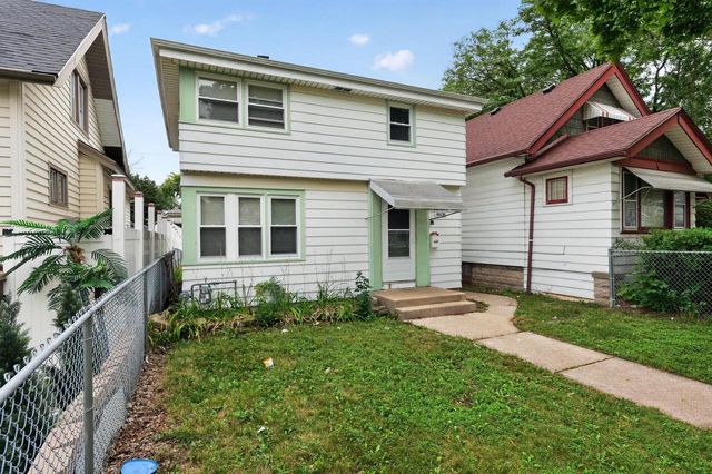 4608 N 30th STREET, Milwaukee, WI 53209