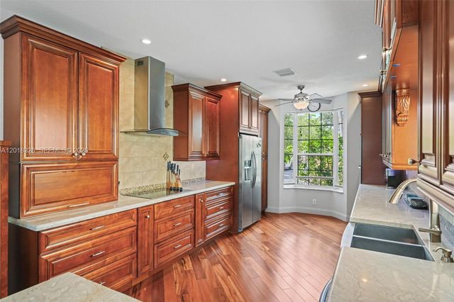 1282 Grant Court, Hollywood, FL 33019