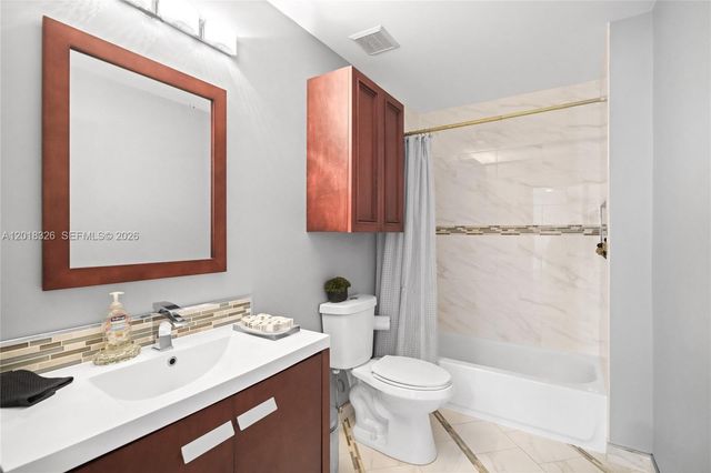 1282 Grant Court, Hollywood, FL 33019