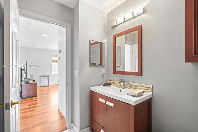 1282 Grant Court, Hollywood, FL 33019