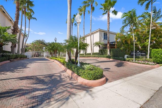 1282 Grant Court, Hollywood, FL 33019
