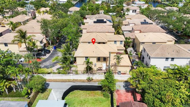 1282 Grant Court, Hollywood, FL 33019