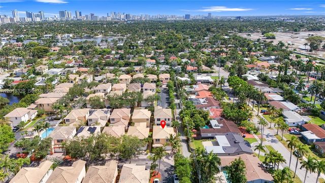 1282 Grant Court, Hollywood, FL 33019
