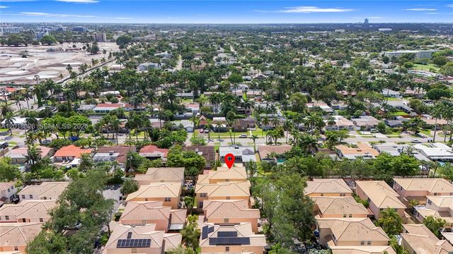 1282 Grant Court, Hollywood, FL 33019