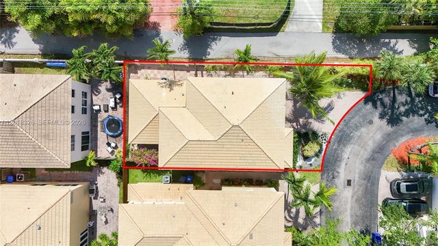 1282 Grant Court, Hollywood, FL 33019