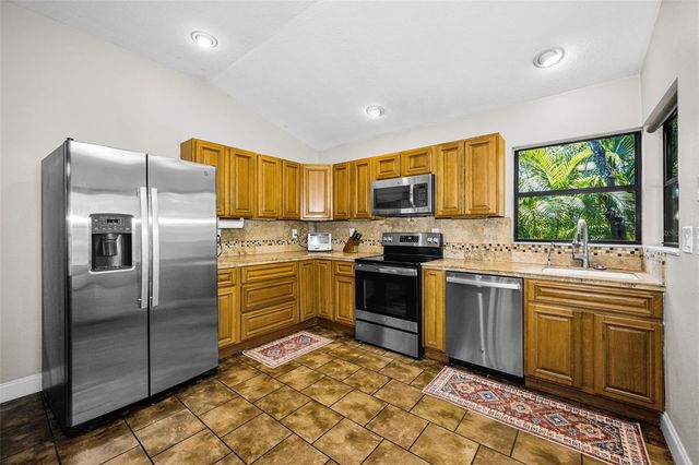 80 SUMMERWINDS LANE, Oldsmar, FL 34677