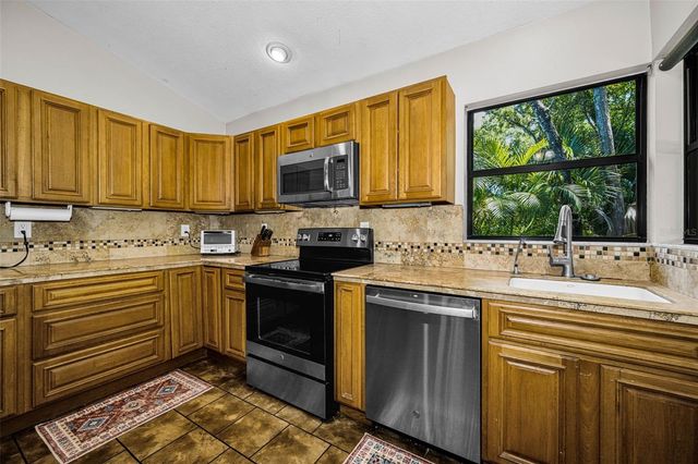 80 SUMMERWINDS LANE, Oldsmar, FL 34677