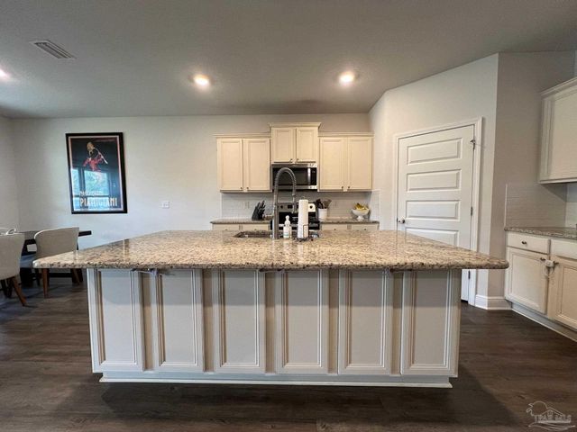 8026 Burnside Loop, Pensacola, FL 32526