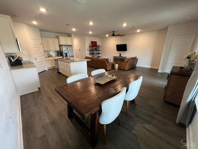 8026 Burnside Loop, Pensacola, FL 32526