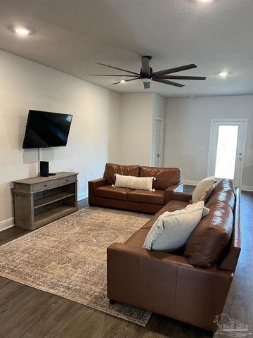 8026 Burnside Loop, Pensacola, FL 32526