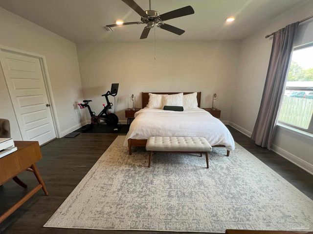 8026 Burnside Loop, Pensacola, FL 32526