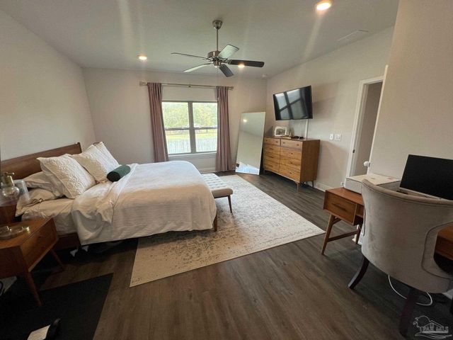 8026 Burnside Loop, Pensacola, FL 32526