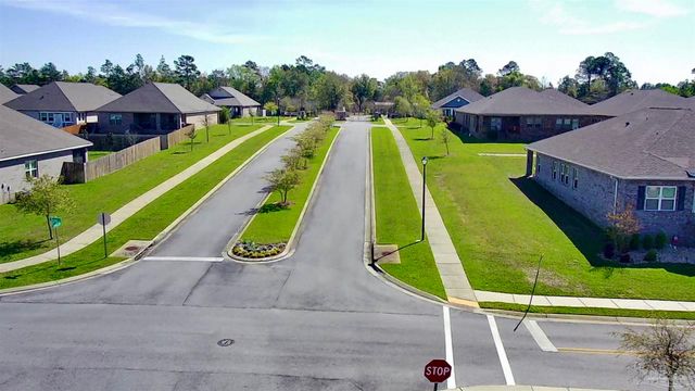 8026 Burnside Loop, Pensacola, FL 32526