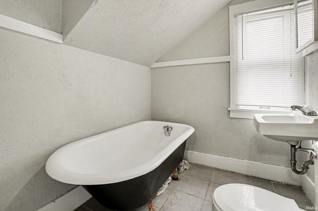 744 Portage Avenue, South Bend, IN 46616