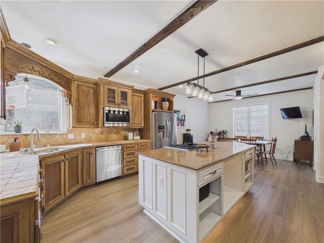 3603 SW Champagne Avenue, Bentonville, AR 72712