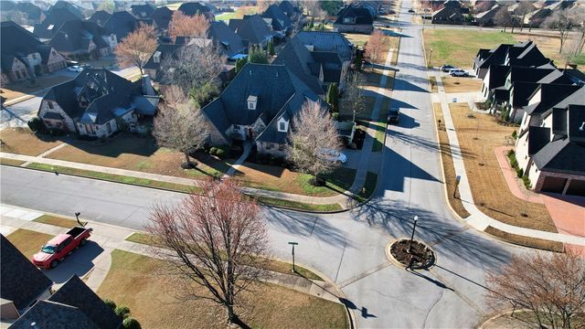 3603 SW Champagne Avenue, Bentonville, AR 72712